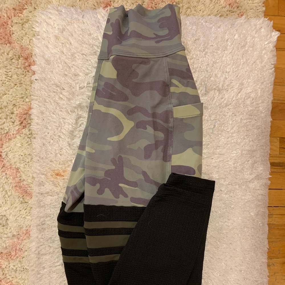Bombshell Leggings